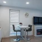 Апартаменты Luxurious Oak Park By Polo