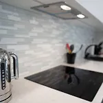 Luxurious Oak Park By Polo *