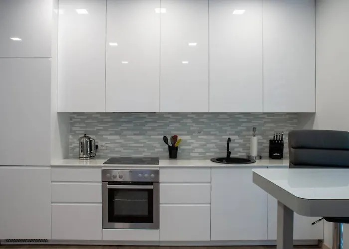 Luxurious Oak Park By Polo